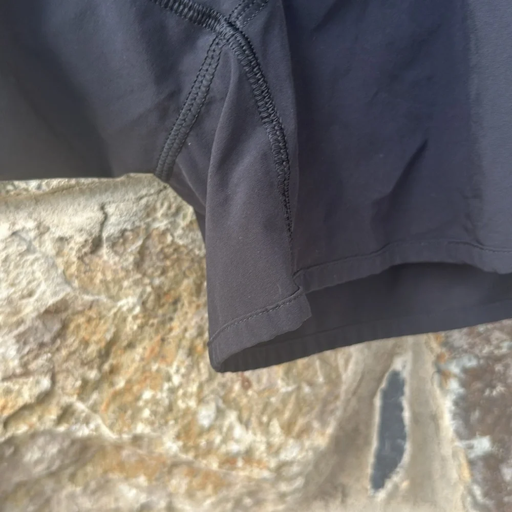 Lululemon Athletica Tracker Short V *4